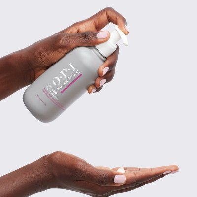 Opi Hand- och fotkräm NATURE STRONG 250 ml