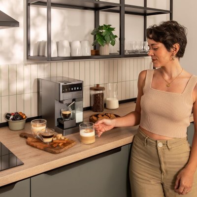 Cecotec Espressomaskin FreeStyle Latte T 1, 6L 20bar svart 4-i-1 kapslar/malet rostfritt stål