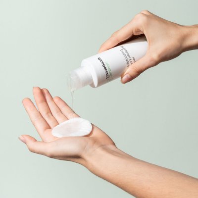 InnovaGoods Fuktgivande och exfolierande ansiktstonic CBD Zenfresh 150 ml
